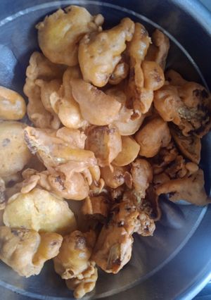 A picture of Pakodas.