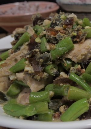四季豆皮蛋炒雞丁 的食譜成品照片