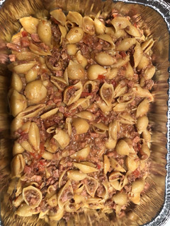 A picture of Pasta shell and minced meat.
