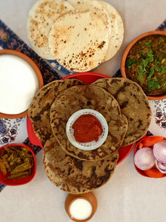 "લીલી તુવેર નો ઓળો" (green tuver no olo Recipe in Gujarati) રેસીપી મુખ્ય ફોટો