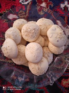 عکسی از دستور شیرینی پفکی گردویی