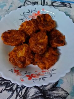 प्याज पकौड़े (Pyaz pakode recipe in hindi) रेसिपी मुख्य फोटो