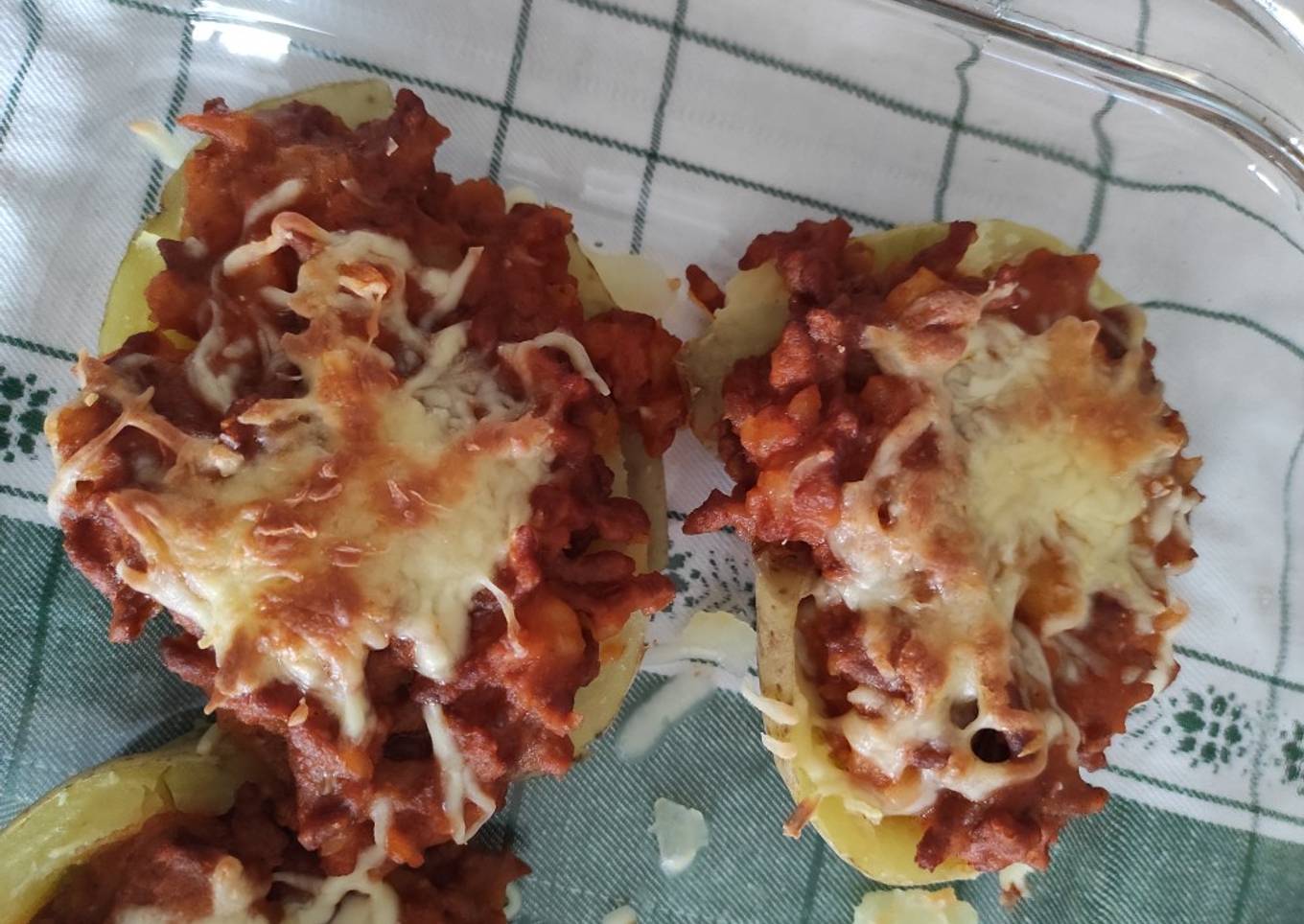 Patata rellena de carne picada