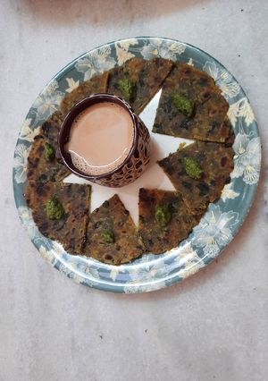 મેથી ની ભાજીના થેપલા (Methi Thepla Recipe in Gujarati) રેસીપી મુખ્ય ફોટો