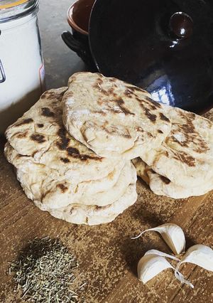 Une photo de Naan à l’ail et herbes de Provence
