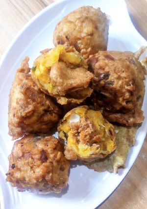 A picture of Stuffed potato popper.