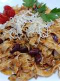 Chili con carne szószos, babos tészta