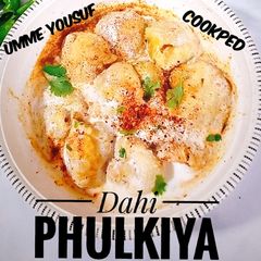 A picture of Dahi phulkiya.