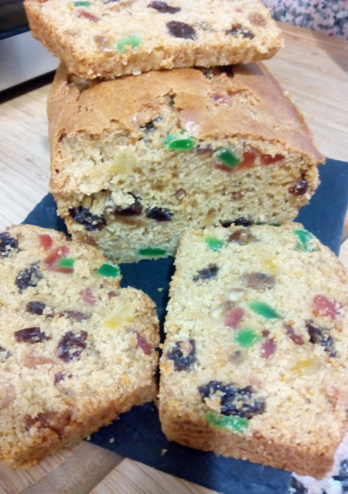 Una foto de Fruit Cake (bizcocho de frutas)