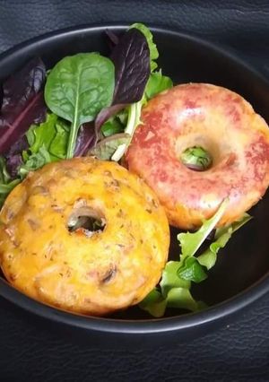 Une photo de Donuts façon pizza