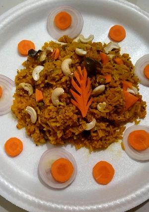 વઘારેલી ખીચડી (Vaghareli Khichdi Recipe In Gujarati) રેસીપી મુખ્ય ફોટો