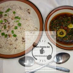 Shinkafa da wake with spinach soup 😋#Ashlab# A picture of Shinkafa da wake with spinach soup 😋#Ashlab#.