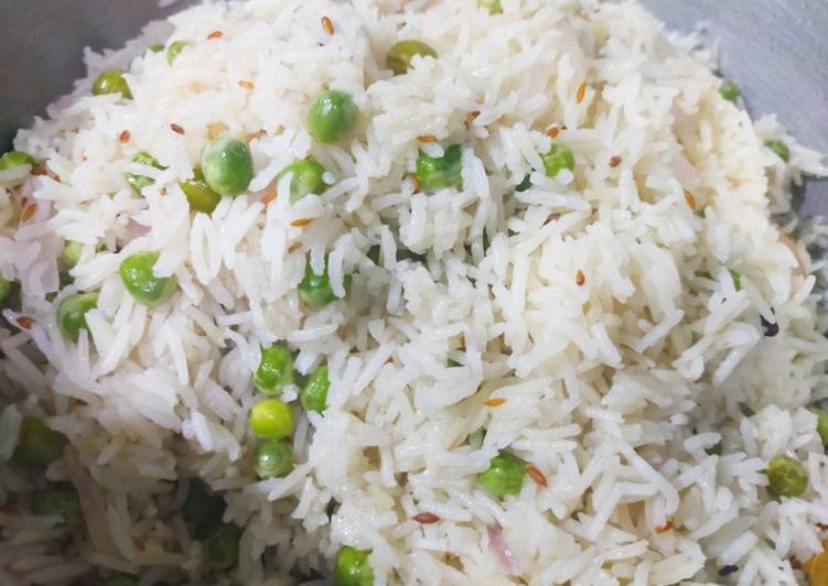 Easy and delicious matar pulao/ Peas rice !