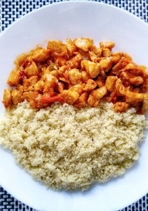 Csirkemell szecsuáni módra, kuszkusszal recept fotója