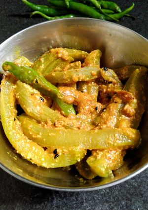 তেল ঝাল পটল পোস্ত (Tal jhal potol posto recipe in Bengali) রেসিপির প্রধান ছবি