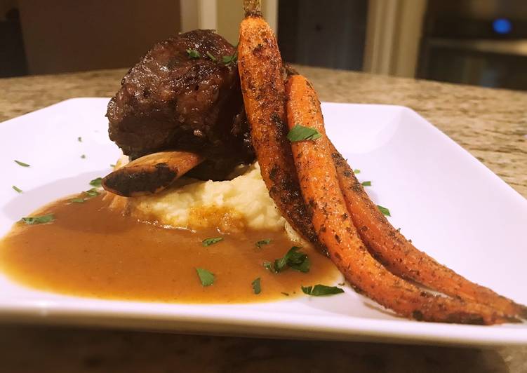 Braised short rib with horseradish whipped potatoes and roasted carrots