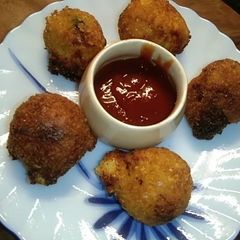 A picture of Corn Cheese Balls.