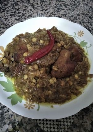 صورة لوصفة دجاج بلدي بالبصل والزبيب
