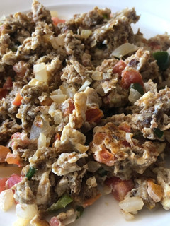 Una foto de Machaca a la sonorense con verdura y claras de huevo