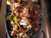 Une photo de lapin en sauce