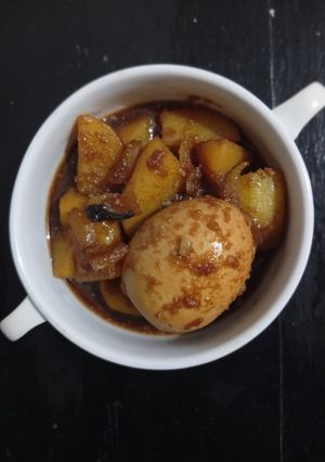 Foto resep 875) Semur Telur Kentang Kecap Berempah