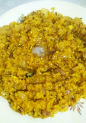 વઘારેલી ખીચડી (Vaghareli Khichdi Recipe In Gujarati) રેસીપી મુખ્ય ફોટો