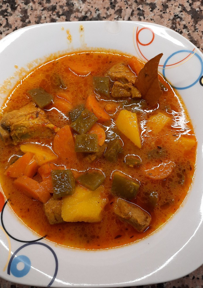 Una foto de Patatas guisadas con costillas