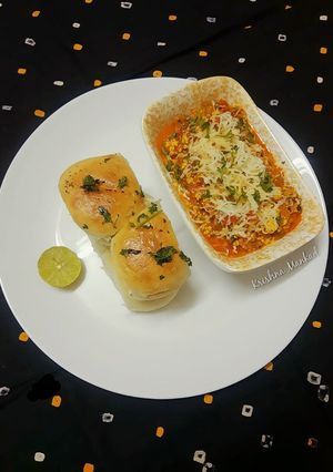 ચીઝ પનીર ગોટાળો (Cheese Paneer Gotala Recipe In Gujarati) રેસીપી મુખ્ય ફોટો