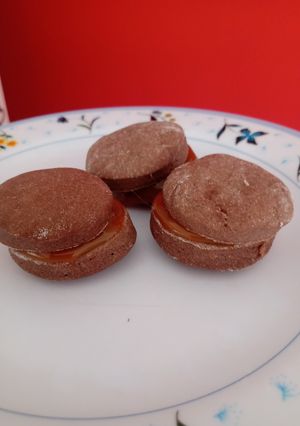 Una foto de Chocoalfajores de maicena light!