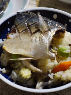 高麗菜鯖魚炊飯 的食譜成品照片