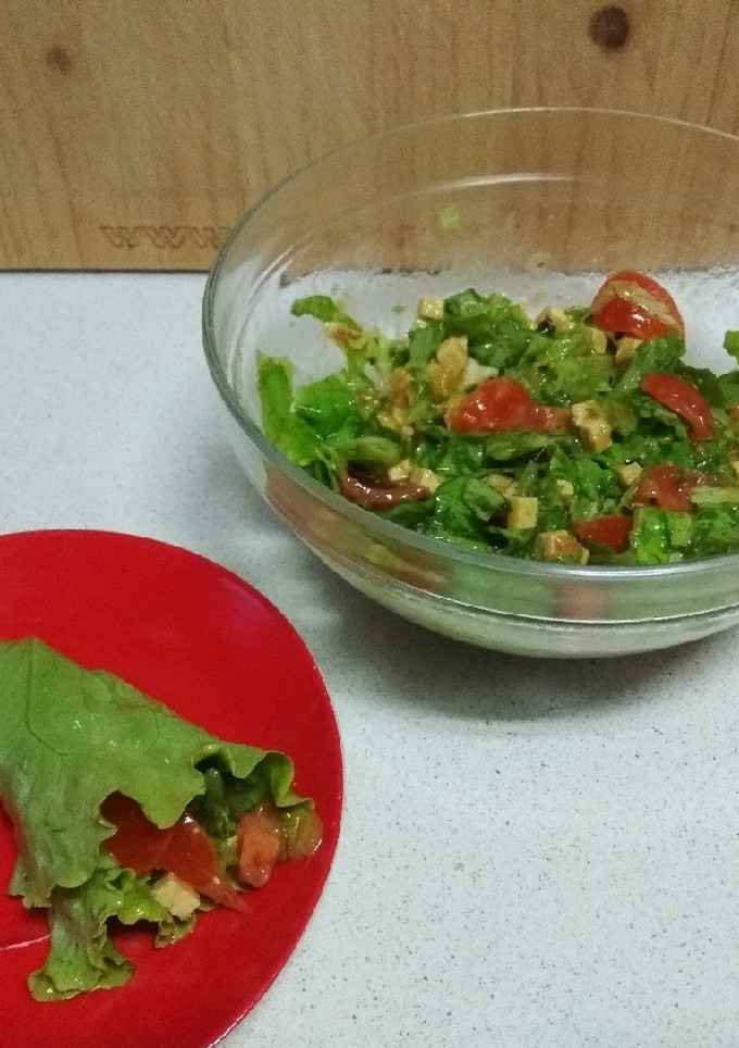 Una foto de Ensalada de tofu y mango