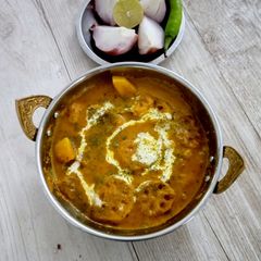A picture of Louts stem curry.