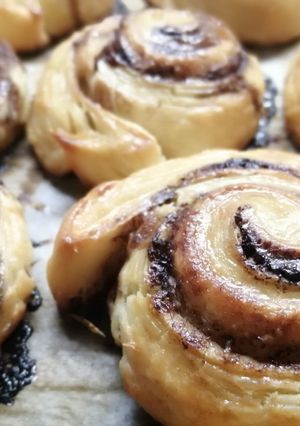 Kakaós csiga kovászos, házilag készített vajas leveles tésztából recept fotója