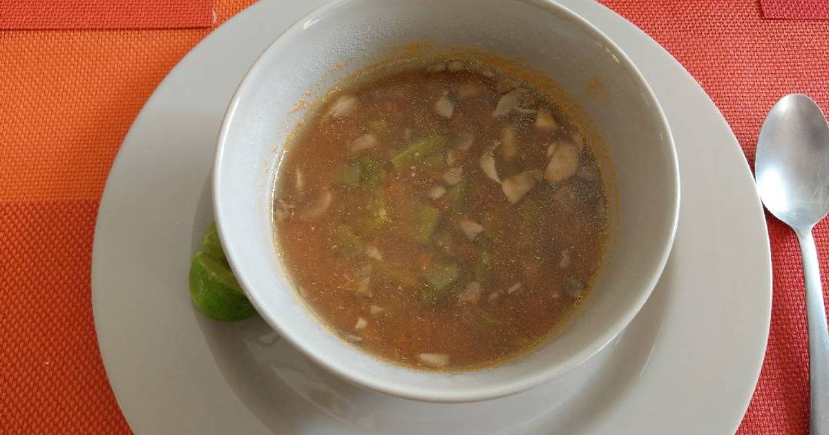 Sopa de champiñones y nopales Receta de Diana Rios- Cookpad