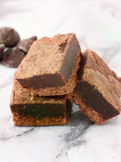 Una foto de BROWNIES fáciles 🍫