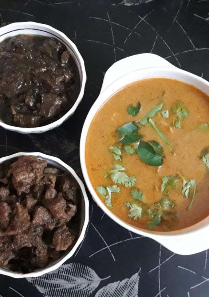 மட்டன் விருந்து மட்டன் குழம்பு, மட்டன் சுக்கா, மட்டன் ஈரல் வறுவல் (Mutton Virunthu Recipe in Tamil) செய்முறை முக்கிய புகைப்படம்