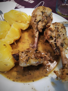 Una foto de Muslos de pollo estilo asado en olla express