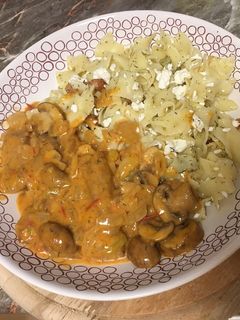 Harcsapaprikás bakonyi módra túrós csuszával recept fotója