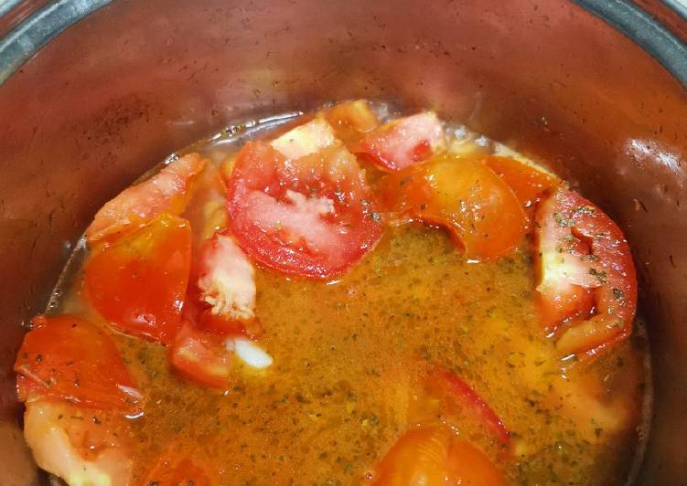 Recipe of Award-winning 4 Ingredients Tomato Sauce