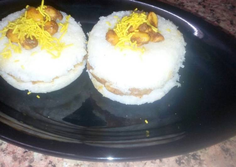 Instant idli dabeli