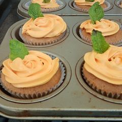 A picture of Orange Cupcakes.