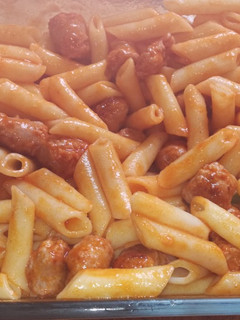 Una foto de Macarrones con salchichas