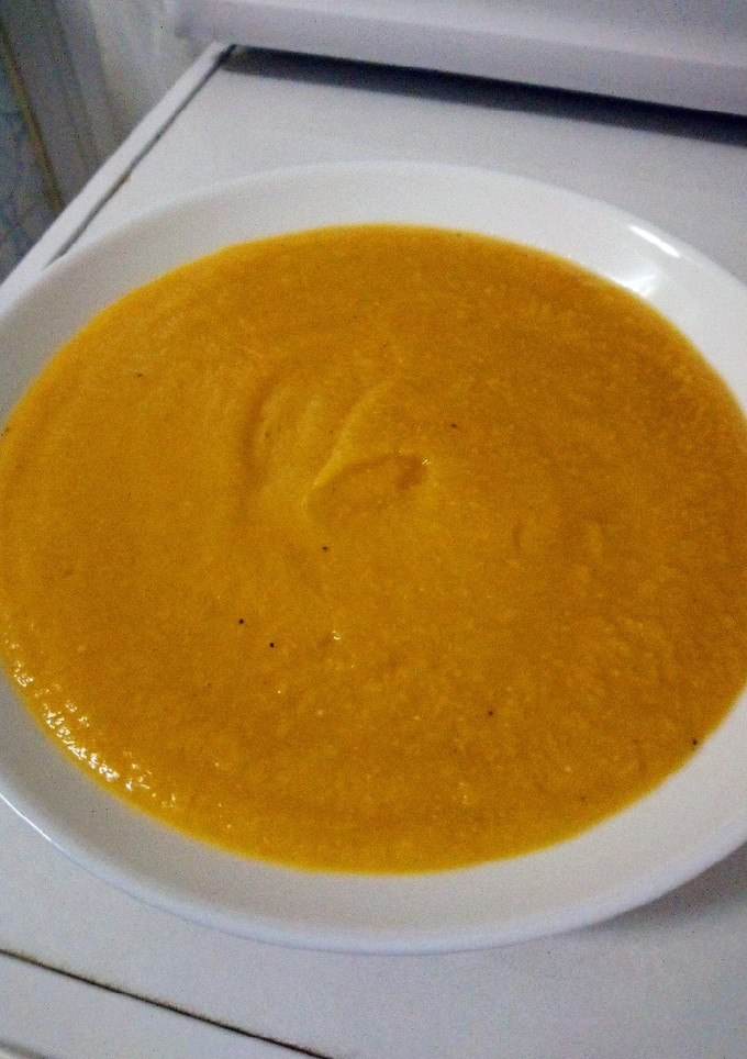 Una foto de Crema de calabaza y garbanzos en olla rápida