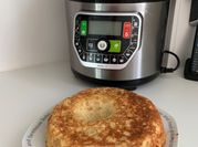 Una foto de tortilla de patatas con cebolla