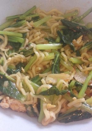 Foto resep Tumis sawi sederhana campur mie