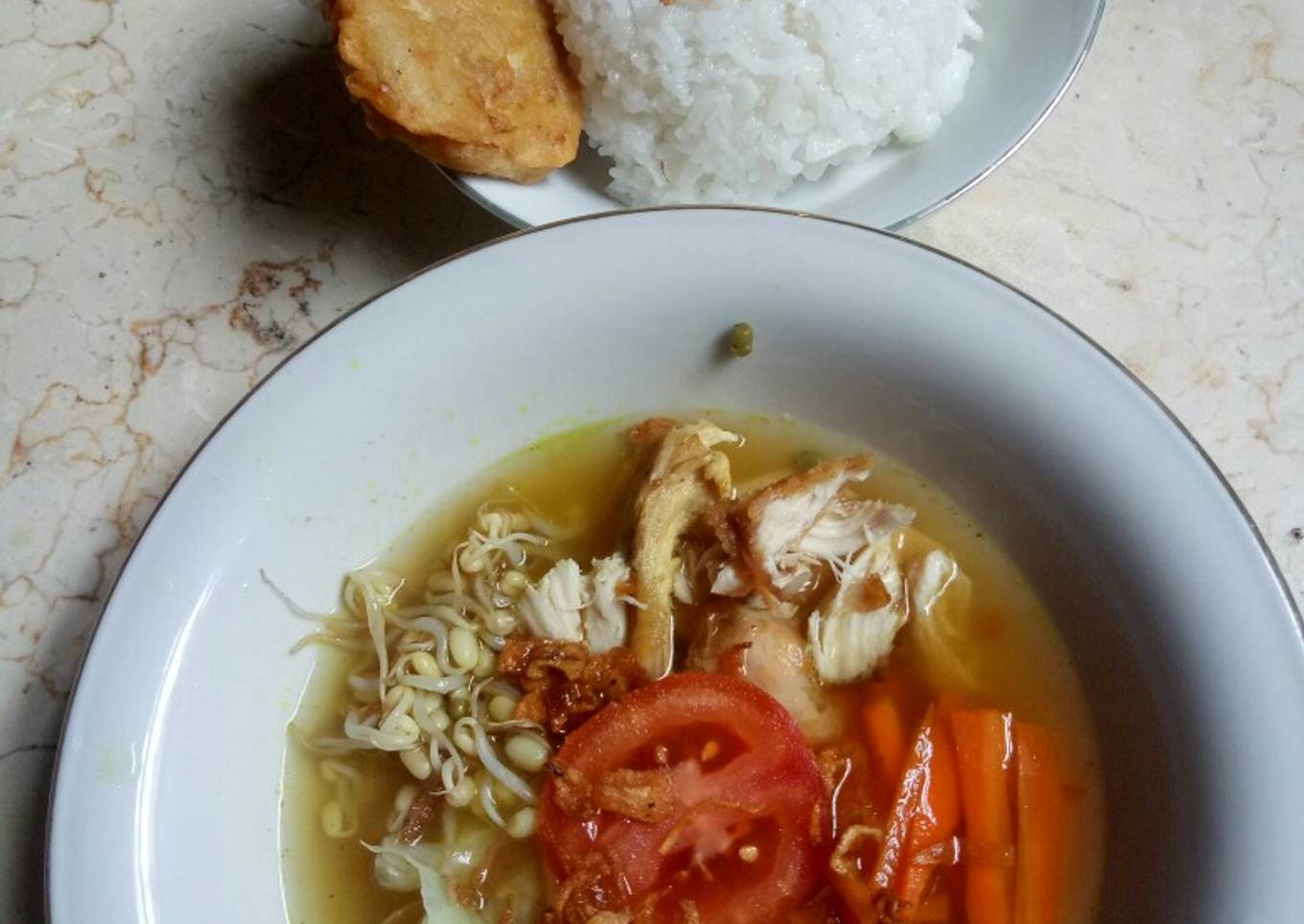 Nasi soto ayam instan