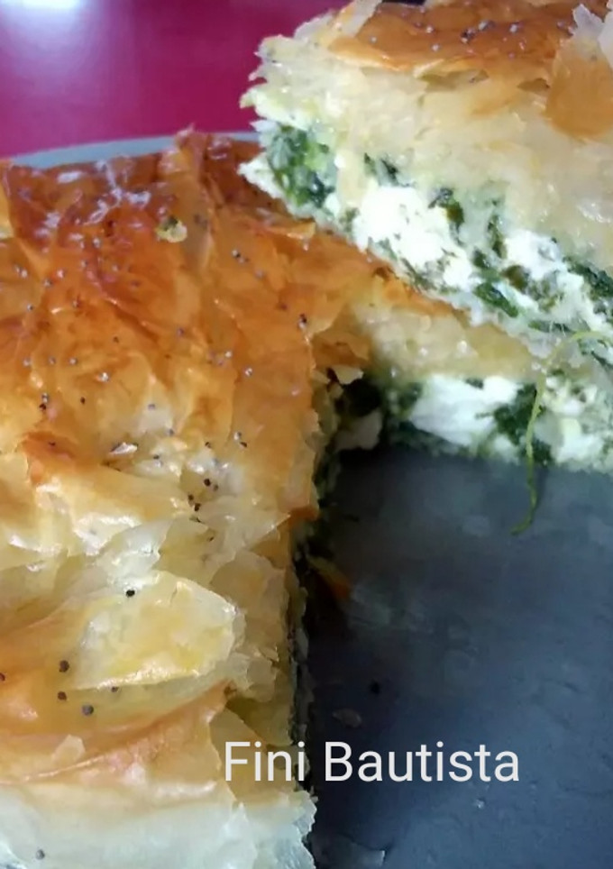Una foto de Pastel de espinacas y acelgas con pasta filo