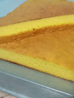 A picture of Plain vanilla cake.