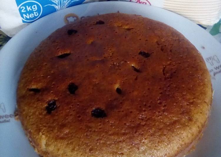 Steps to Make Super Quick Homemade Lemon flavored Ugali cake with sultanas