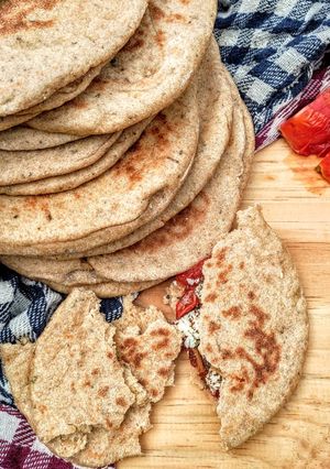 Una foto de Pan Pita con albahaca 🌿